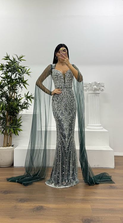 Yeşil Kollu İnci Süslemeli Abiye Elbise